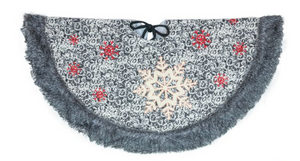COZY SNOWFLAKE TREE SKIRT