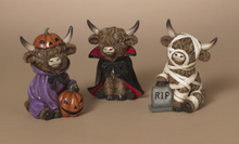 Load image into Gallery viewer, HALLOWEEN HIGHLAND COW WEARING COSTUME

