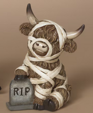 Load image into Gallery viewer, HALLOWEEN HIGHLAND COW WEARING COSTUME
