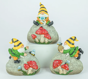 BEE GNOME GARDEN STONE