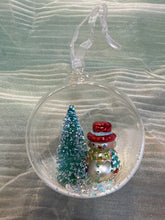 Load image into Gallery viewer, SNOWMAN ORNAMENT - GLASS SISAL
