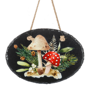 SLATE HOLIDAY MUSHROOM HANGING WALL DECOR