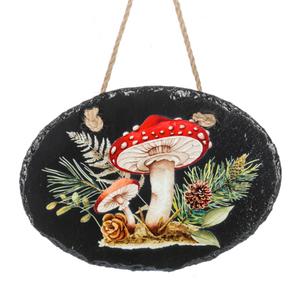 SLATE HOLIDAY MUSHROOM HANGING WALL DECOR