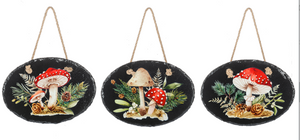 SLATE HOLIDAY MUSHROOM HANGING WALL DECOR