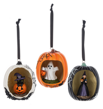 Load image into Gallery viewer, PANORAMIC PUMPKINS ORNAMENT
