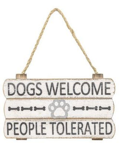 DOGS PAW WELCOME SIGN